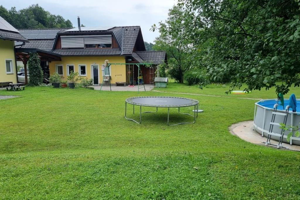 메드보데 Country Retreat, Near Ljubljana City, Apartma Na Vasi, Blizu Mesta Ljubljana 아파트 외부 사진