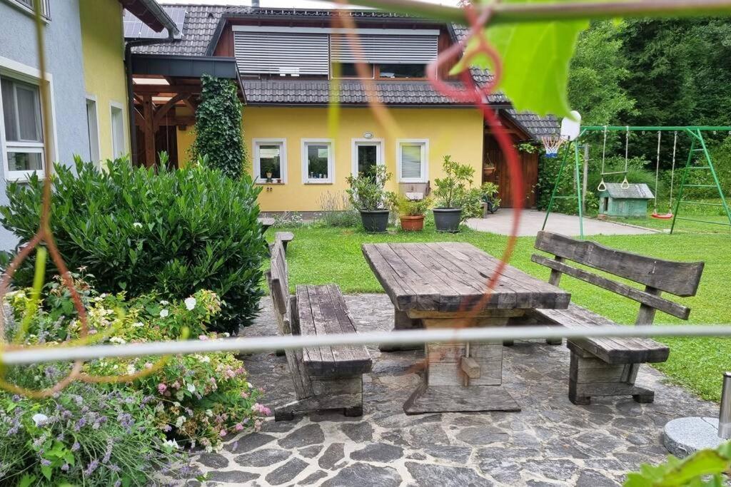 메드보데 Country Retreat, Near Ljubljana City, Apartma Na Vasi, Blizu Mesta Ljubljana 아파트 외부 사진