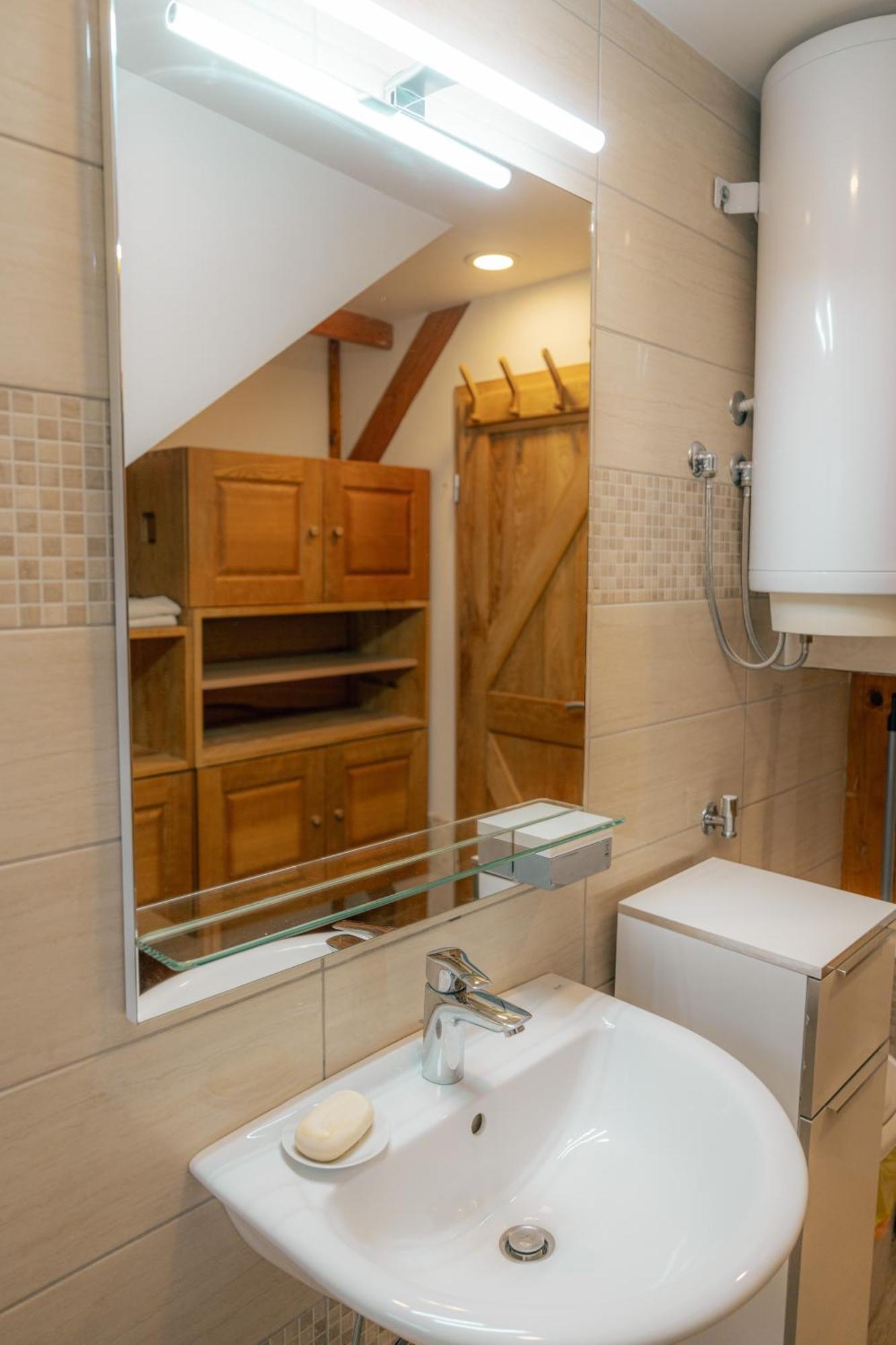 메드보데 Country Retreat, Near Ljubljana City, Apartma Na Vasi, Blizu Mesta Ljubljana 아파트 외부 사진