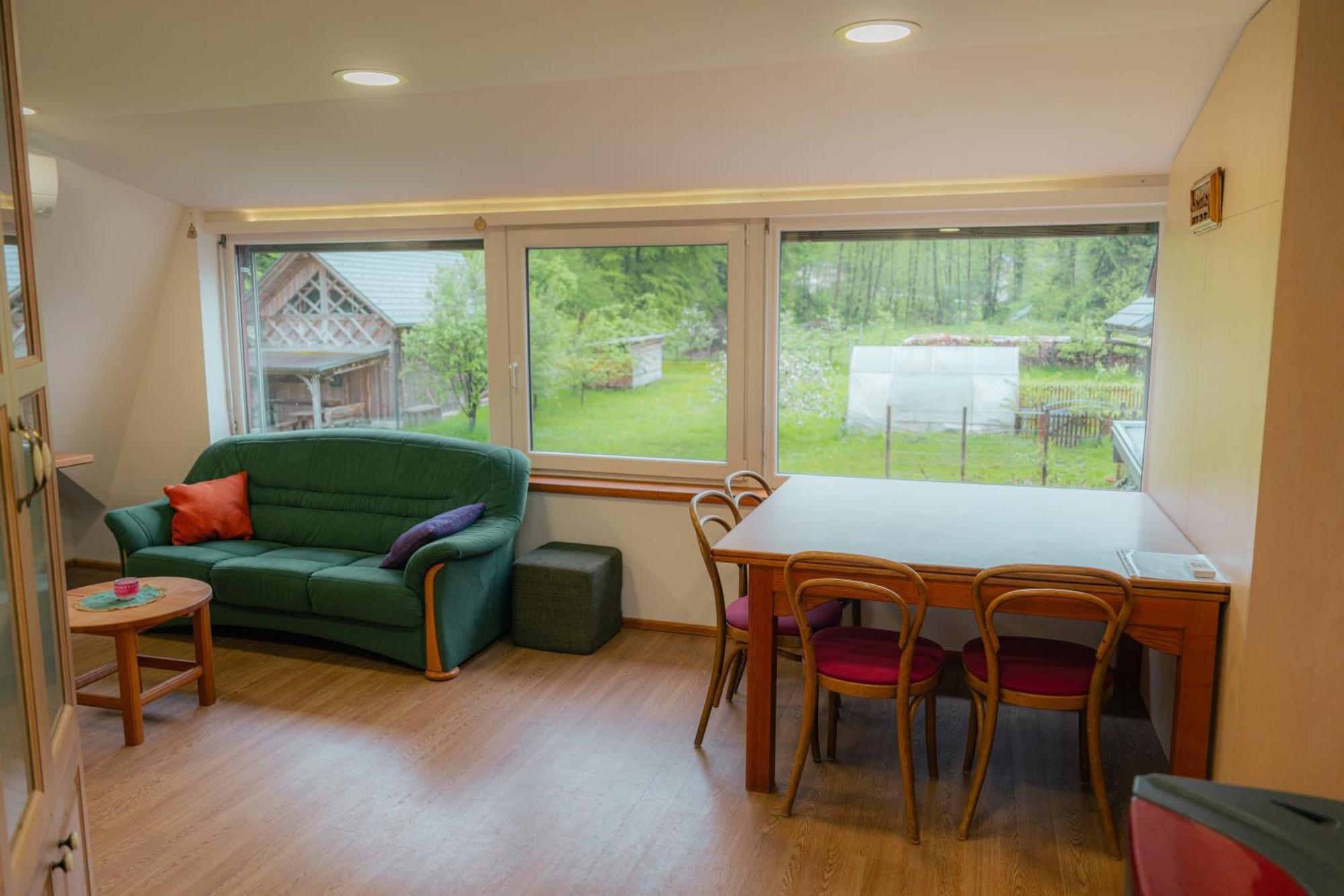 메드보데 Country Retreat, Near Ljubljana City, Apartma Na Vasi, Blizu Mesta Ljubljana 아파트 외부 사진